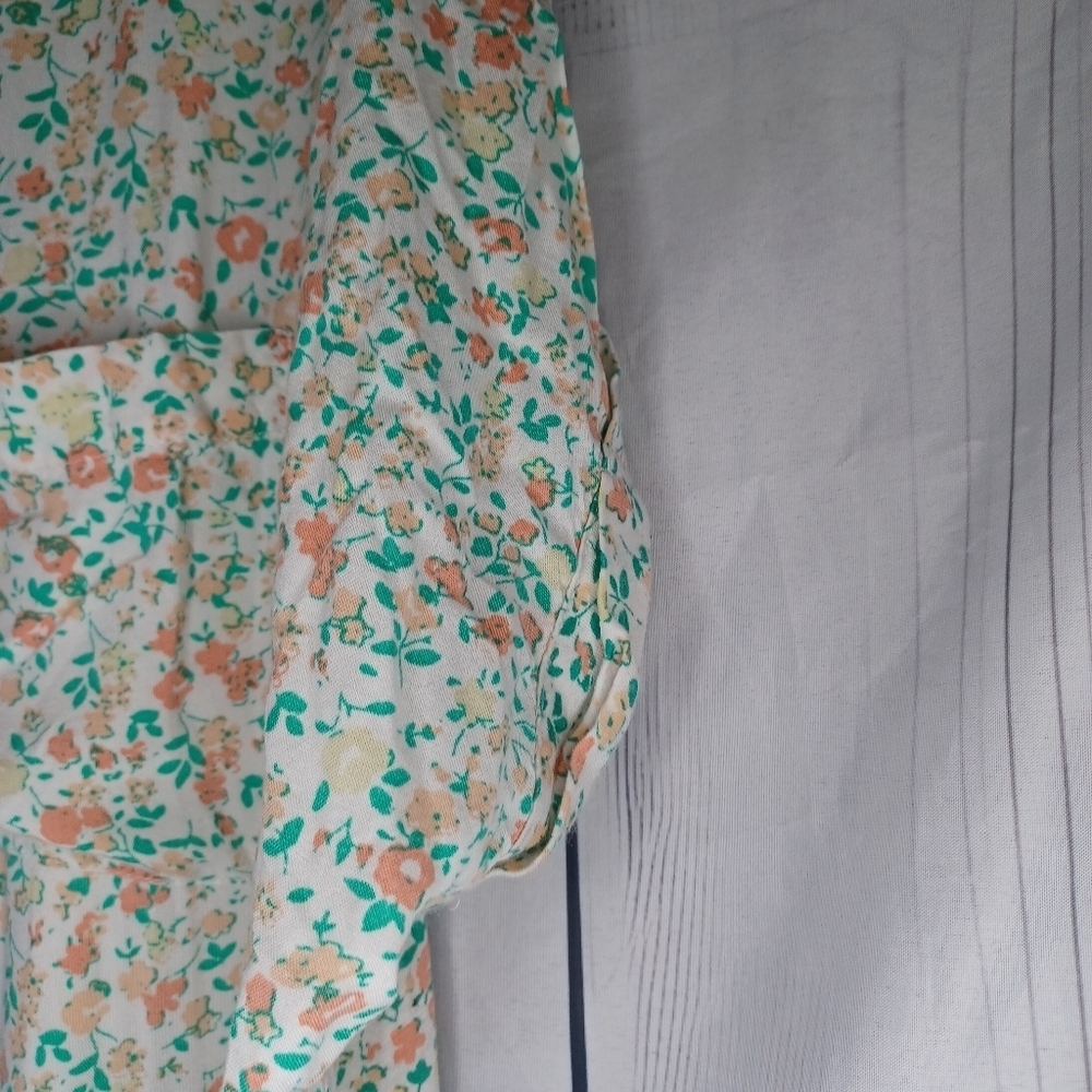 Lucky Brand V-Neck Floral Print Women's Button Down Top - Picture 5 of 12